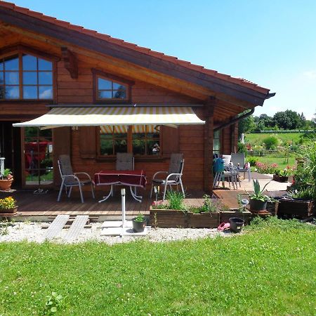 Barrierefreies Zimmer Im Blockhaus Mit Sauna Am See Soyen Kültér fotó